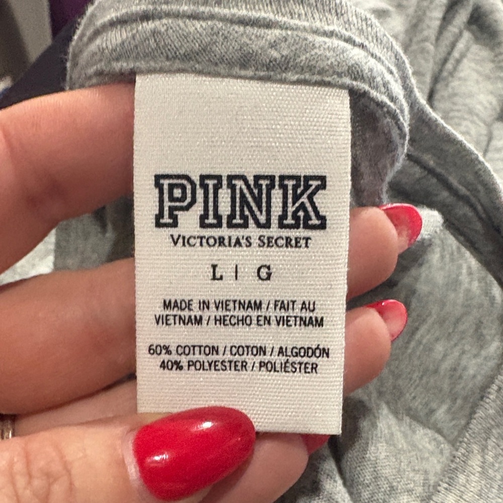 Pink Victoria’s Secret Gray Graphic Son of a Nutcracker T-Shirt size large - Picture 10 of 10